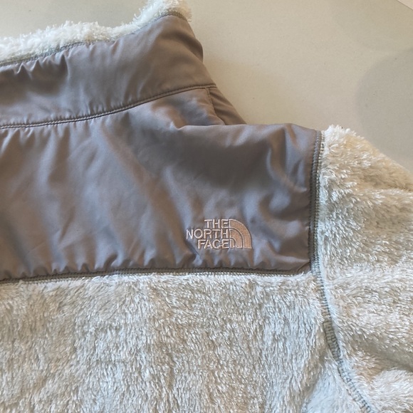 White and gray North Face Jacket - Picture 4 of 4